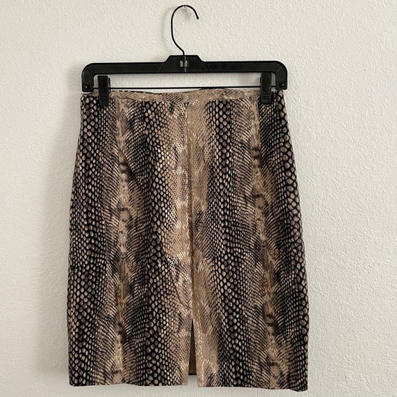 Express Design Studio - Snake Print Pencil Skirt - Size 4 - Picture 2 of 5